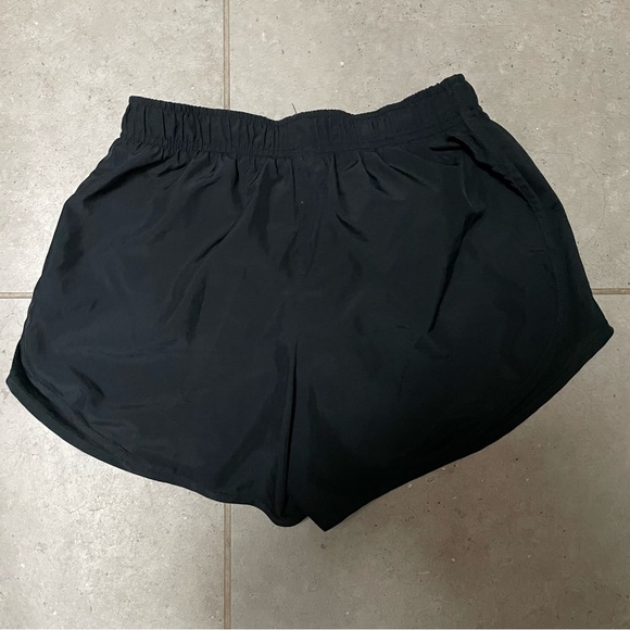 All black Nike tempo short. Size S - Picture 2 of 4
